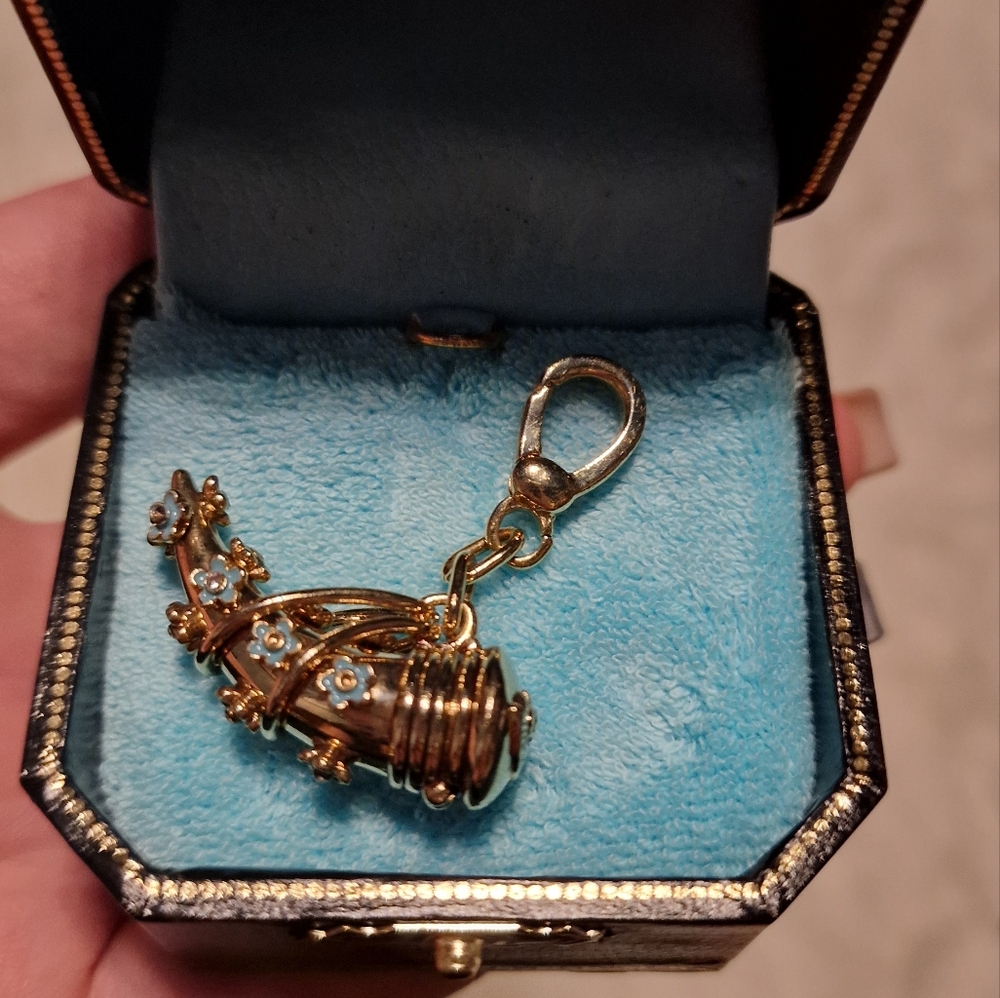 Juicy Couture Cornucopia charm